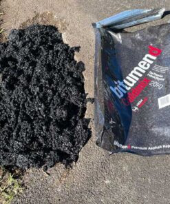 Fill pothole with coldmix