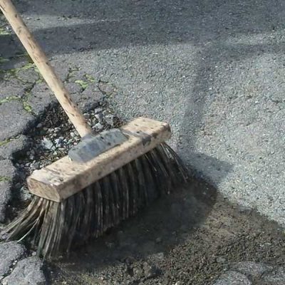 Preparing hole for coldmix